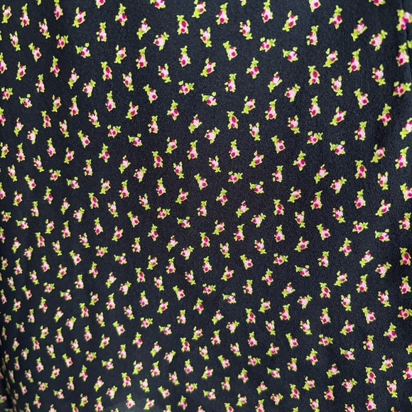 ❤️2/$15 or 3/$21❤️ Jones New York Silk Small Floral Flare Skirt, Size 14 Petite - Picture 2 of 9